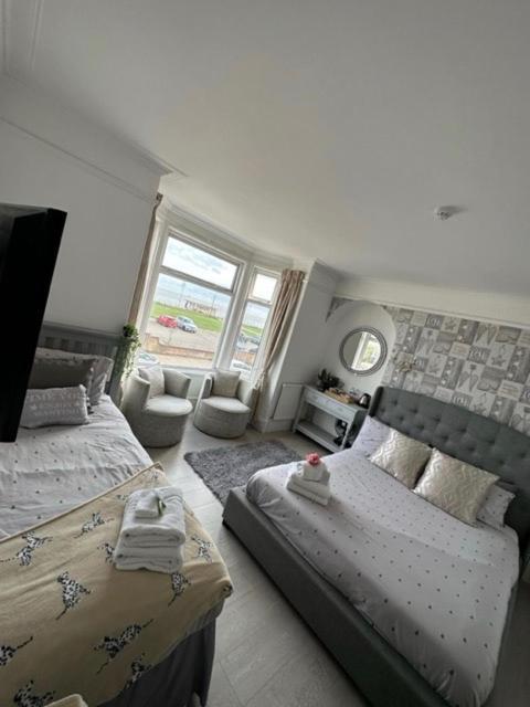 The Beach House Lowestoft Exterior photo